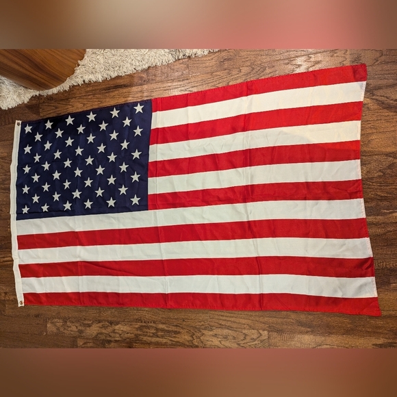United States flag Approx 3 feet x 5 feet - Picture 3 of 4